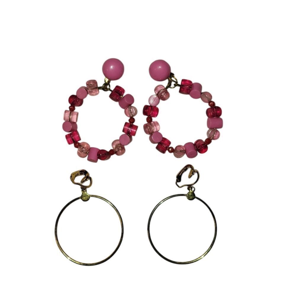 2 pairs of vintage clip on earrings